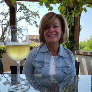 Meet your Posher, Debbie